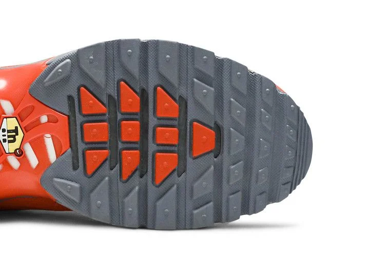Кроссовки Nike Air Max Plus Deconstructed 'Total Orange'