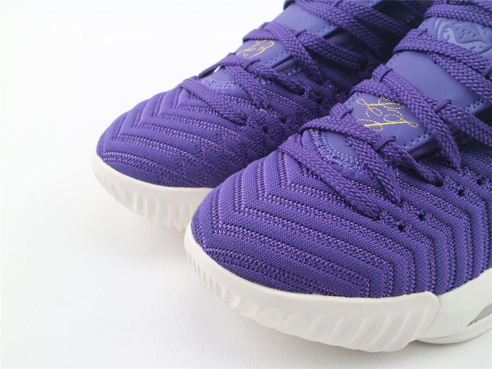 Кроссовки Nike LeBron 16 King Court Purple