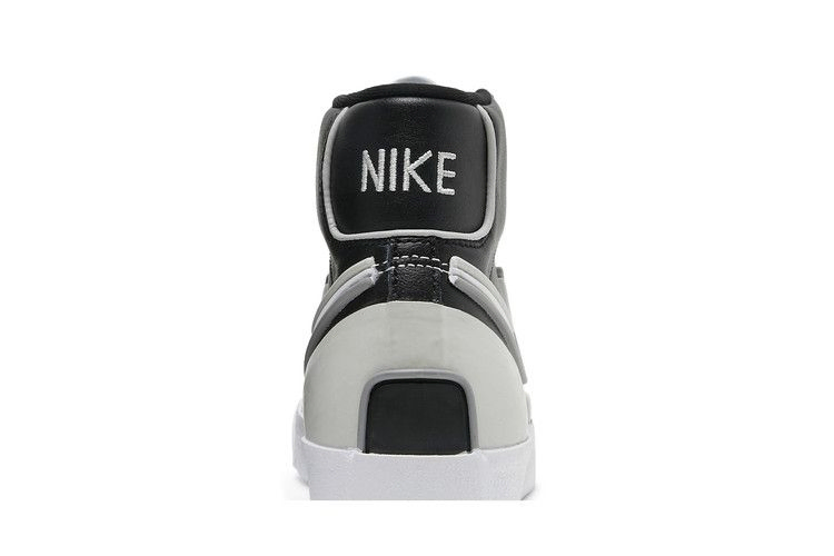 Кроссовки Nike Wmns Blazer Mid '77 'Black White'