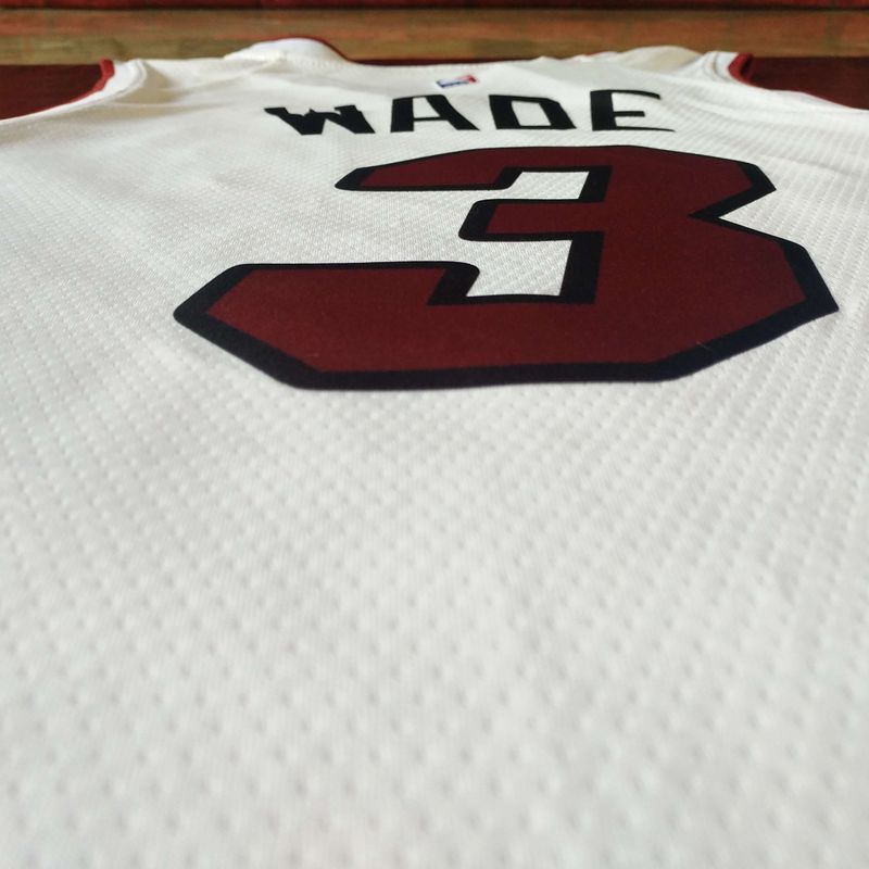 Баскетбольная джерси 2017-18 Dwyane Wade Miami Heat #3 Association White
