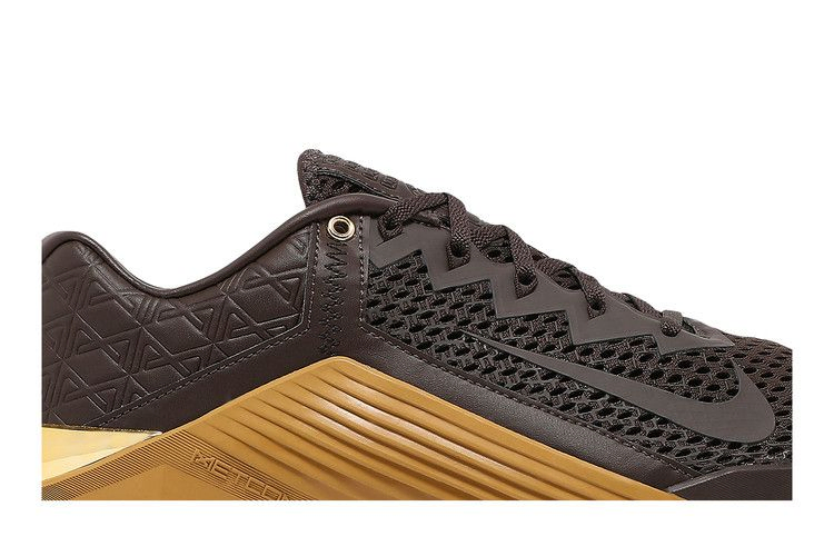 metcon-6-premium-baroque-brown-cv1262-200_01