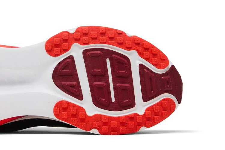 Кроссовки Nike Vomero 18 'Black Bright Crimson'
