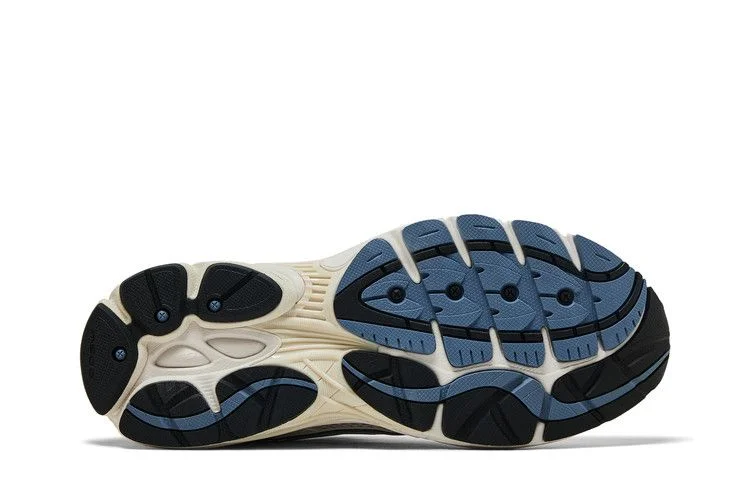 Krossovki-Saucony-ProGrid-Omni-9-Tomorrow-Meet-Yesterday-Pack-Blue-3