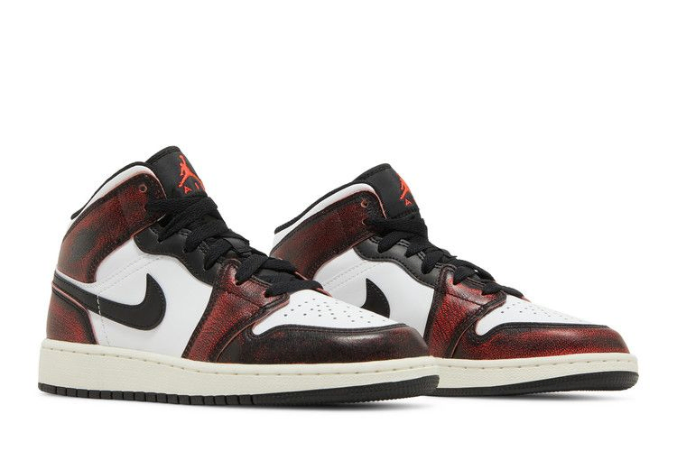 air-jordan-1-mid-se-gs-wear-away-fb0568-006_07