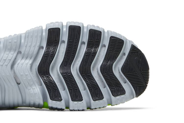 Кроссовки Nike Free Metcon 5 'Volt Wolf Grey'