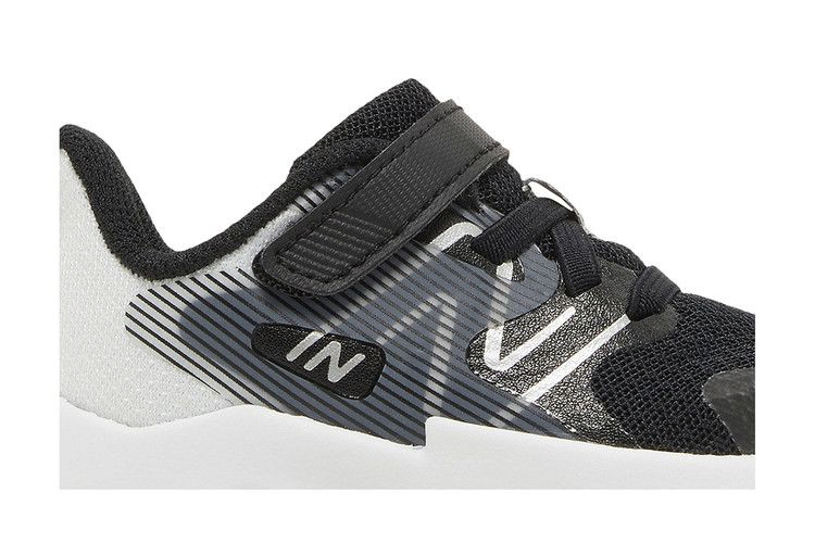 rave-run-v2-bungee-lace-toddler-black-white-itravbw2_01