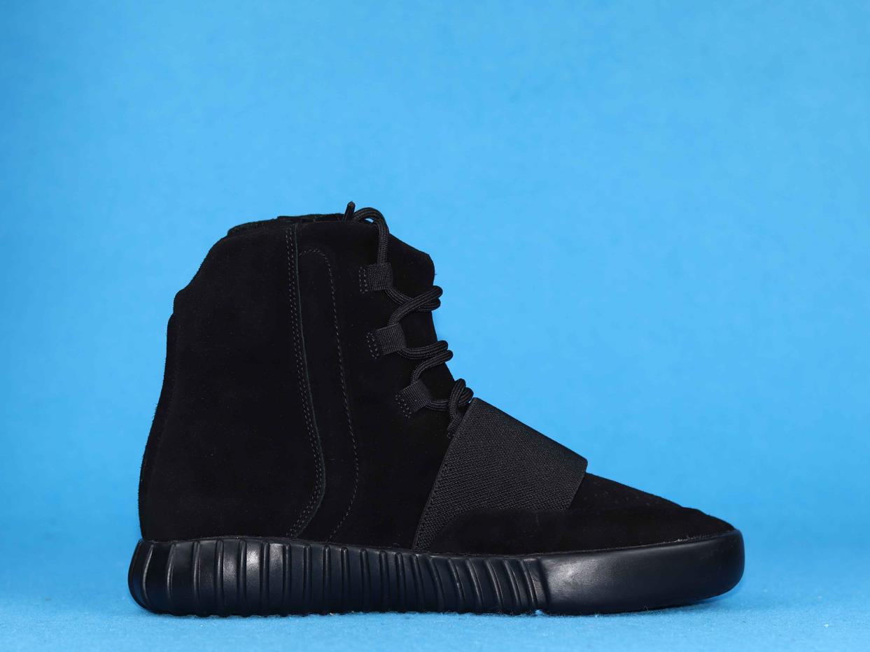Кроссовки adidas Yeezy Boost 750 Triple Black
