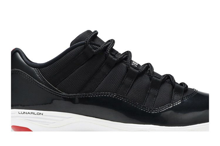 jordan-retro-11-low-bred-ao1560-010_01