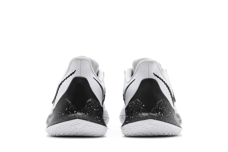 kyrie-low-3-team-white-black-cw6228-101_05