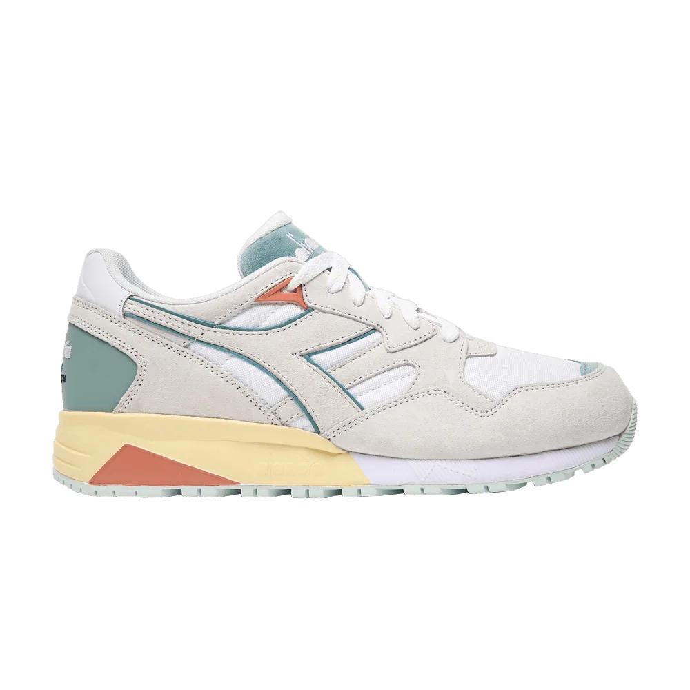 Krossovki-Diadora-N9002-Overland-White-Jadeite