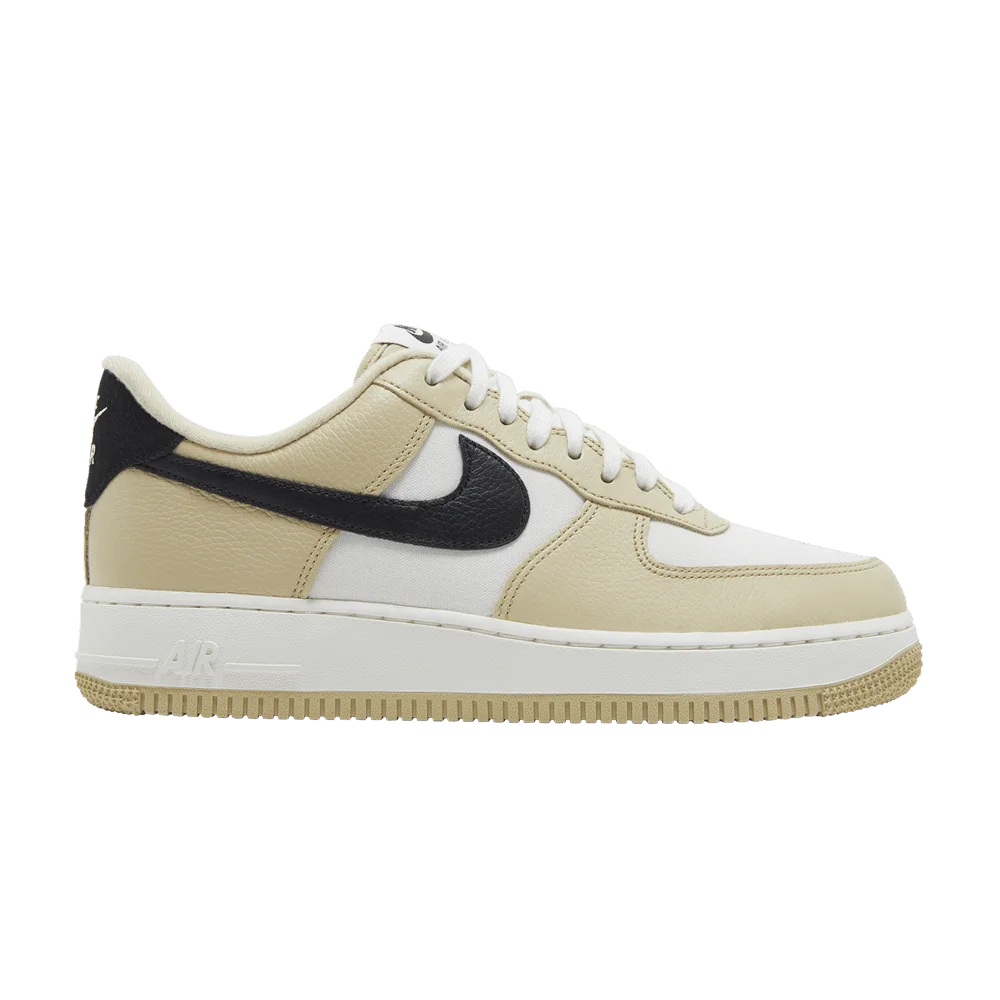 Krossovki-Nike-Air-Force-1-07-LX-Team-Gold