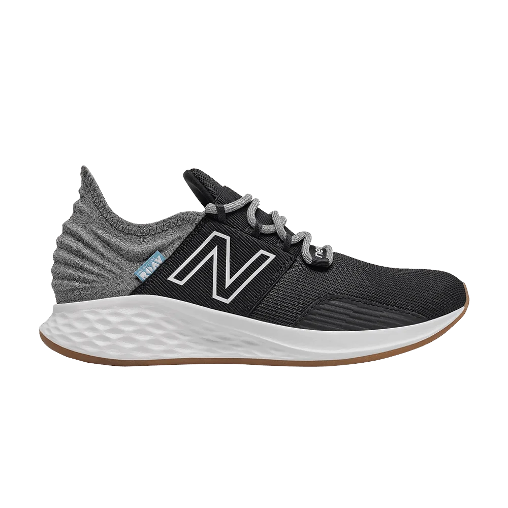 Krossovki-New-Balance-Fresh-Foam-Roav-Big-Kid-Tee-Shirt-Black-Light-Aluminum
