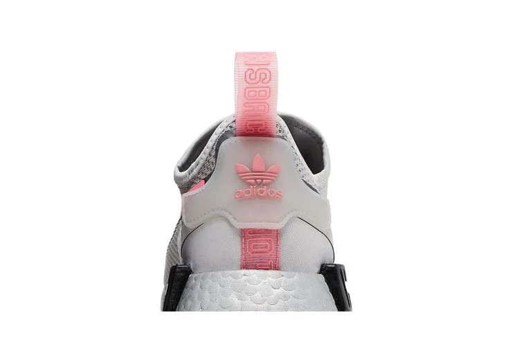 Кроссовки NASA x adidas Wmns NMD_R1 Spectoo 'Grey Core Black'