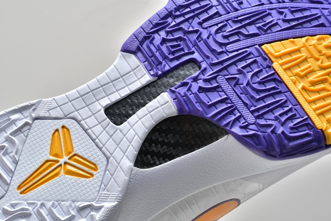 Nike-Zoom-Kobe-5-Lakers-15