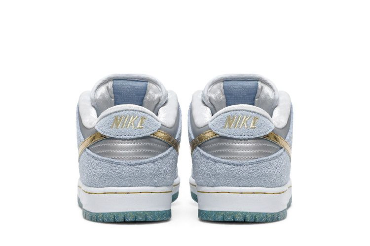 Кроссовки Sean Cliver x Nike Dunk Low SB 'Holiday Special' Special Box