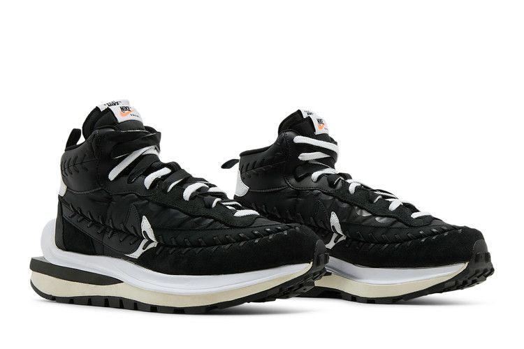 sacai-x-jean-paul-gaultier-x-vaporwaffle-dh9186-001_07