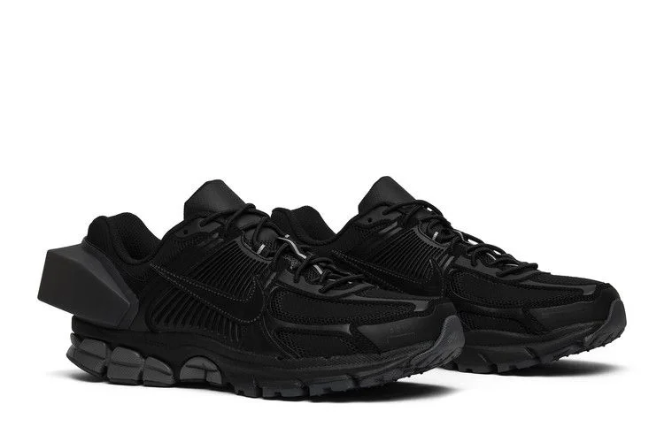 Krossovki-A-Cold-Wall-x-Nike-Air-Zoom-Vomero-5-Black-7