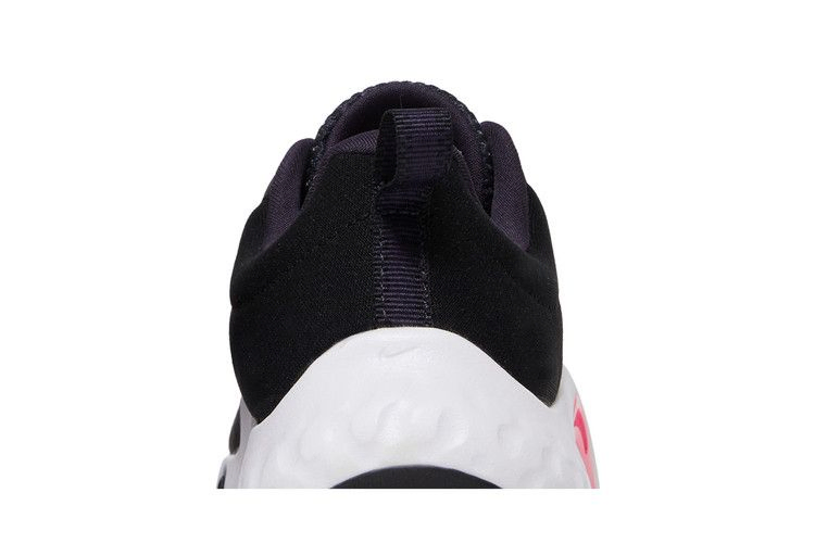 Кроссовки Nike Wmns Renew In-Season TR 11 'Black Hyper Pink'