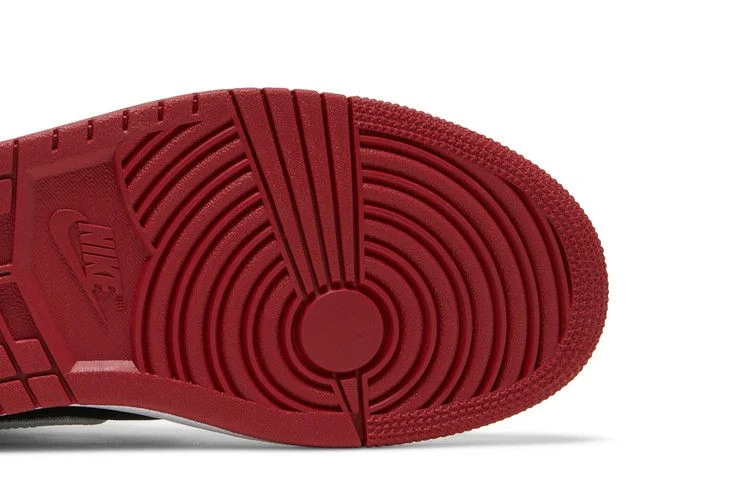 Кроссовки Wmns Air Jordan 1 Mid SE Utility 'White Black Gym Red'