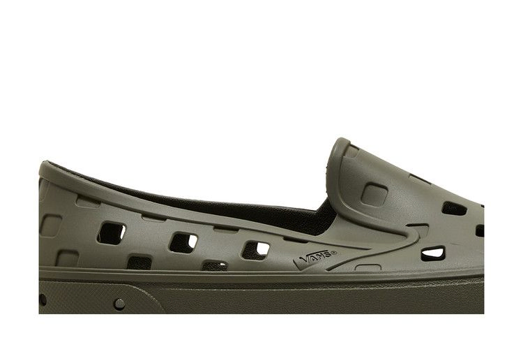 Кроссовки Vans Trek Slip-On 'Grape Leaf'