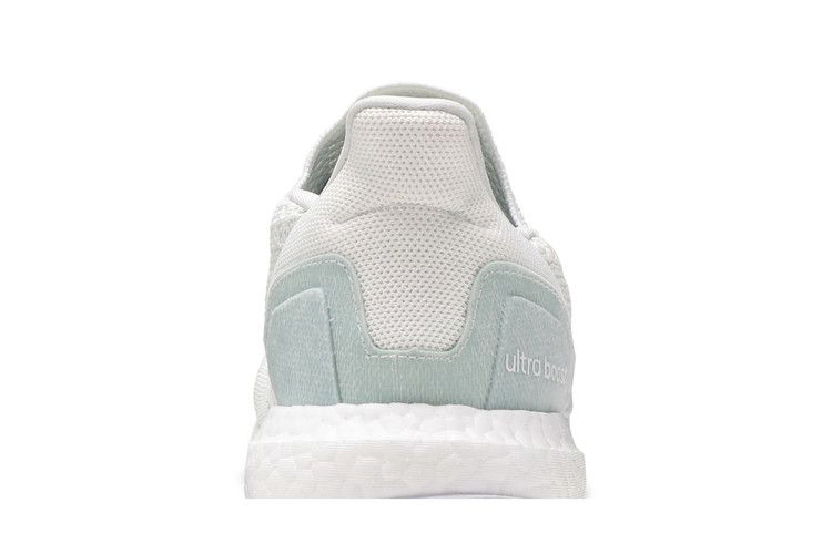 Кроссовки Parley x adidas UltraBoost 6.0 DNA 'Non Dyed'