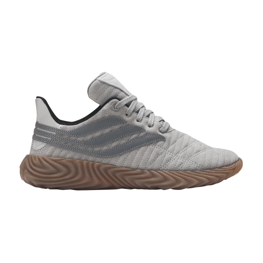 Krossovki-Adidas-Sobakov-Grey