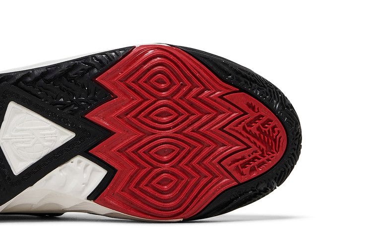 Кроссовки Nike Kyrie 8 GO GS 'White University Red'