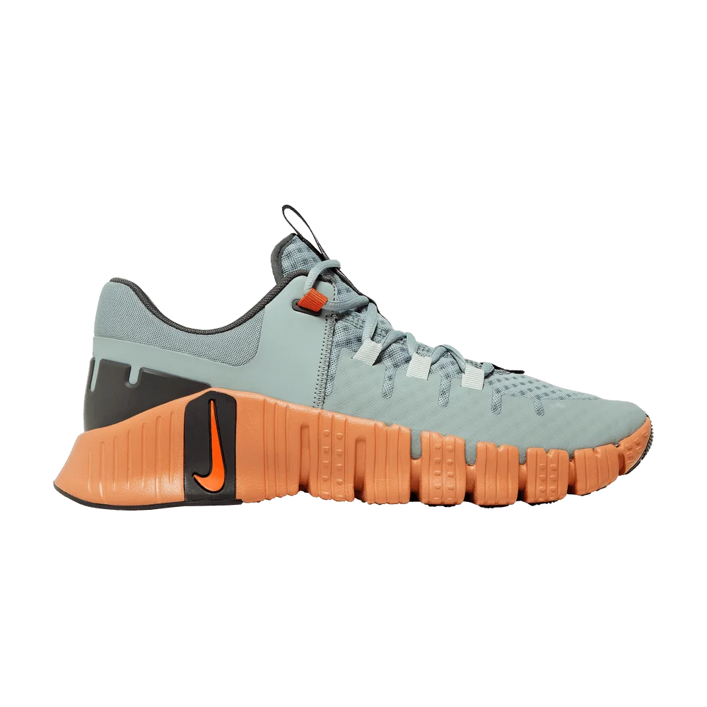 Krossovki-Nike-Free-Metcon-5-Mica-Green-Campfire-Orange