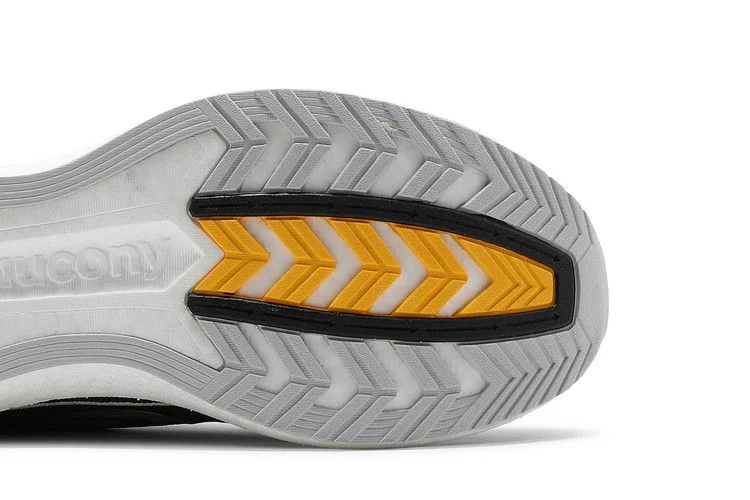 Krossovki-Saucony-Endorphin-Pro-Black-Silver-4