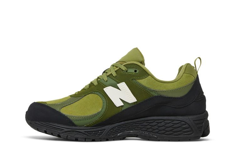 Кроссовки The Basement x New Balance 2002R 'Moss Green'