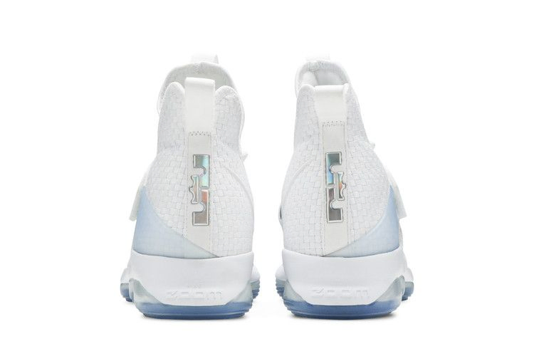 lebron-14-time-to-shine-860631-900_05