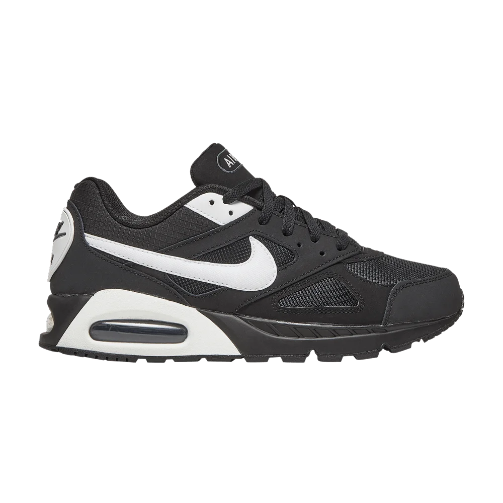 Krossovki-Nike-Air-Max-IVO-Black-White