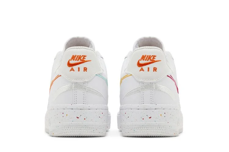 Krossovki-Nike-Wmns-Air-Force-1-07-LX-Leap-High-5