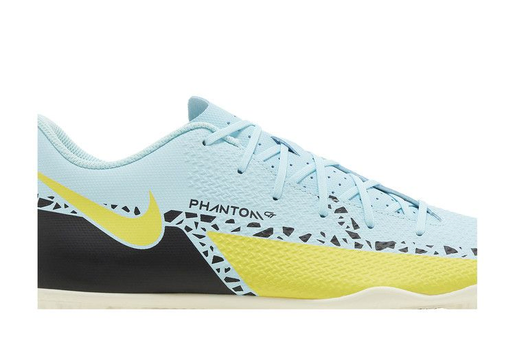 phantom-gt2-club-mg-glacier-ice-yellow-strike-da5640-407_01