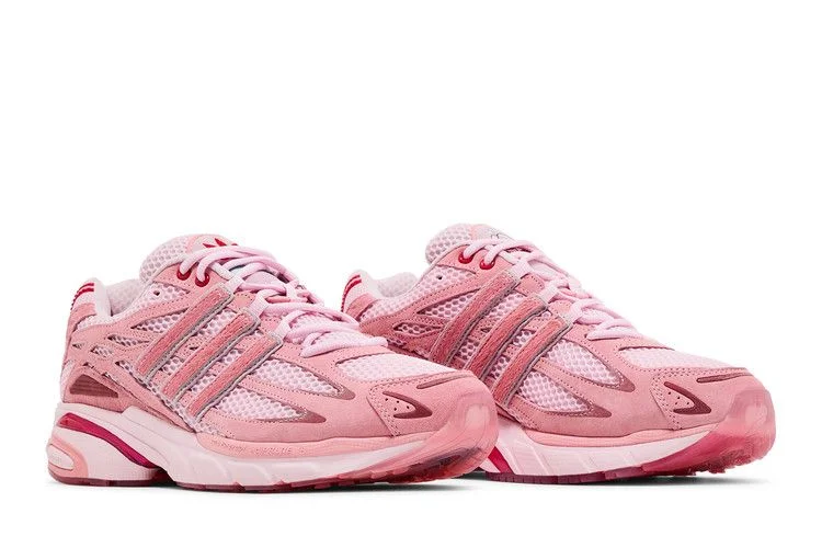 Krossovki-Unheardof-x-adidas-Adistar-Cushion-3-Captain-Piggy-7