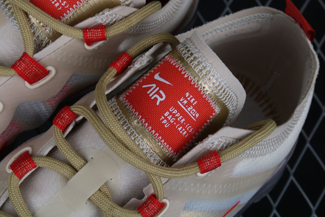 Wmns-Air-VaporMax-2019-Chinese-New-Year-11