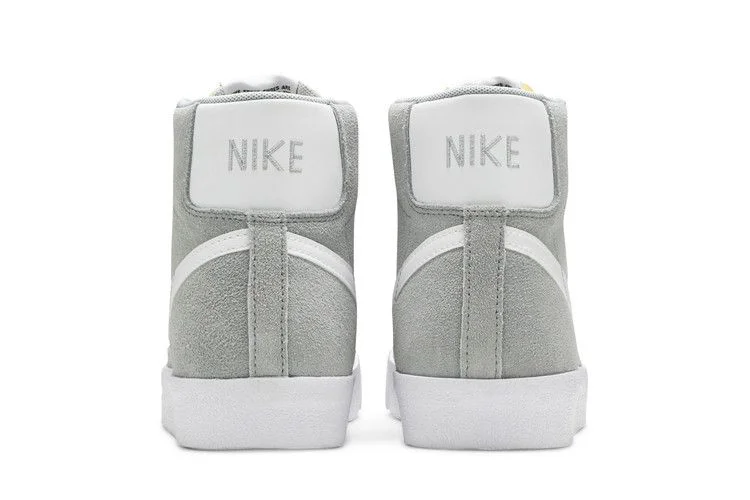 Кроссовки Nike Blazer Mid '77 Suede 'Light Smoke Grey'