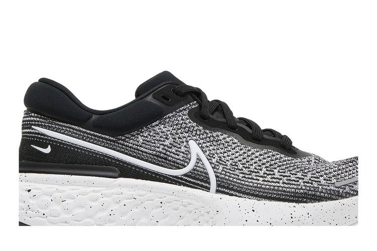 Кроссовки Nike ZoomX Invincible Run Flyknit 'Black White'