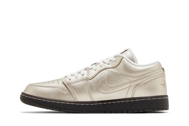 Кроссовки Wmns Air Jordan 1 Low SE 'Metallic Zinc'