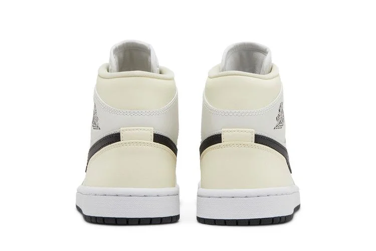 Кроссовки Wmns Air Jordan 1 Mid 'Coconut Milk'