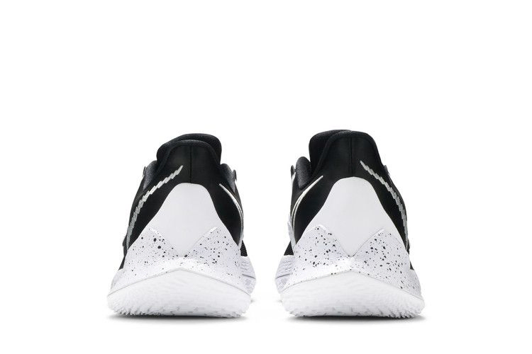kyrie-low-3-team-black-white-cw6228-003_05