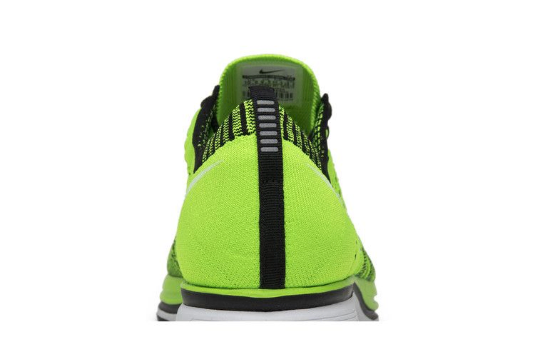 Кроссовки Nike Flyknit Trainer+ 'Electric Green'
