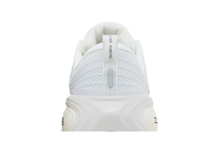 Кроссовки Nike Vomero Plus 'Run Pack'