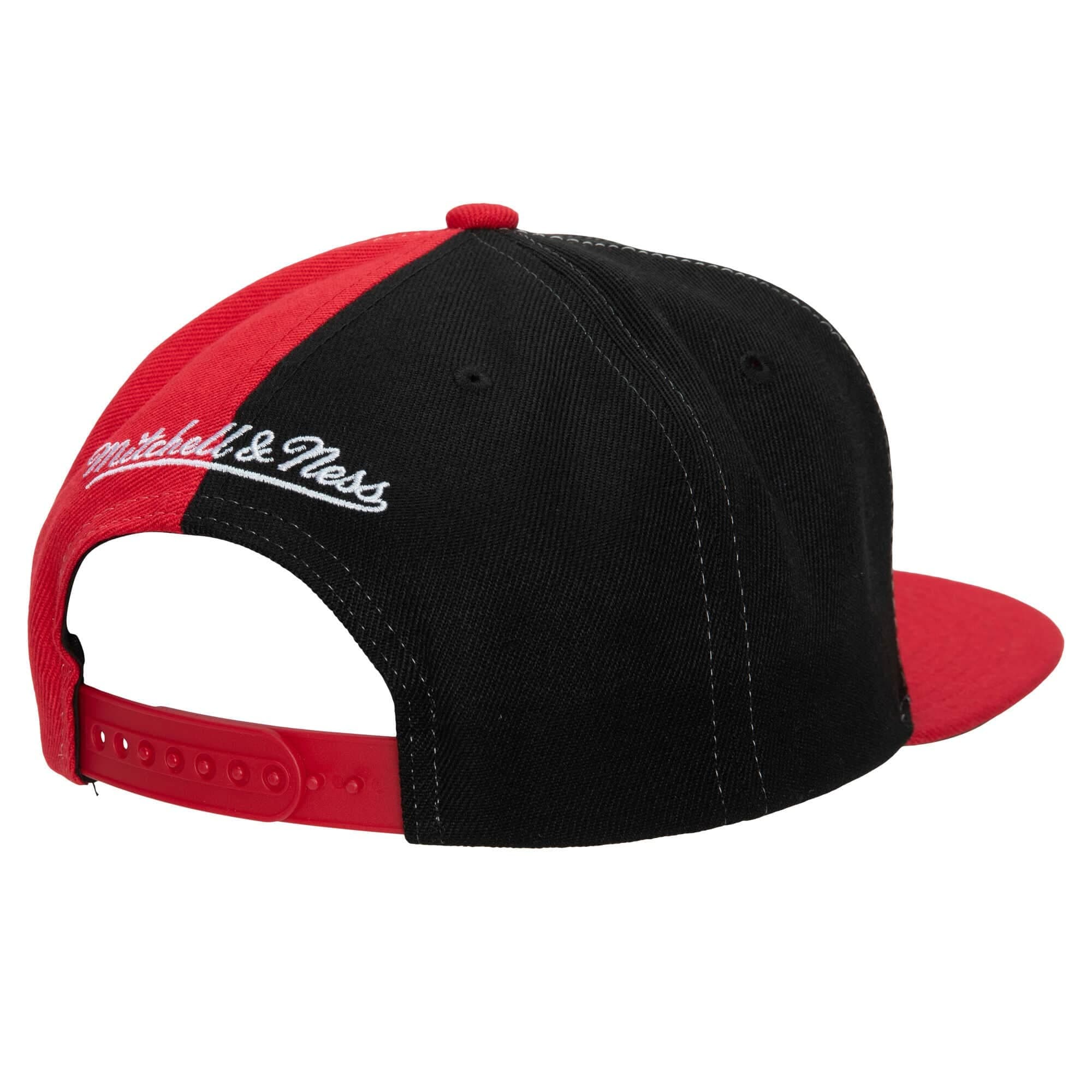 Бейсболка Mitchell & Ness Retroline Snapback HWC Philadelphia 76ers