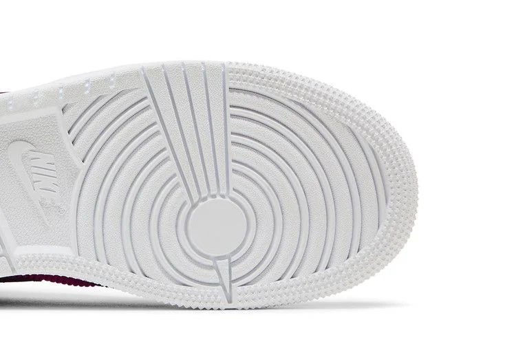Krossovki-Air-Jordan-1-Mid-GS-Regency-Purple-Fire-Pink-4
