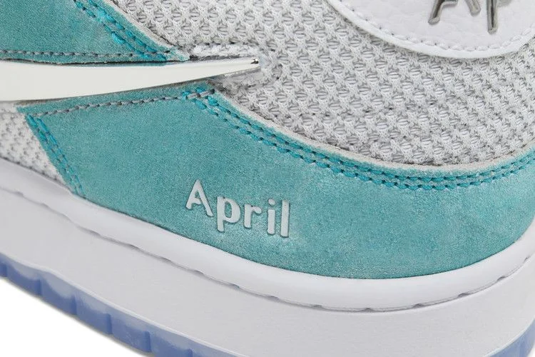 Krossovki-April-Skateboards-x-Nike-Dunk-Low-SB-Turbo-Green-8