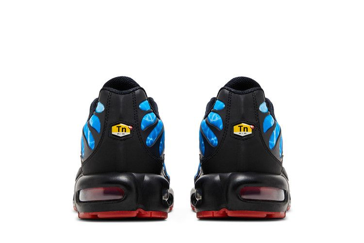 air-max-plus-shark-attack-hq3824-001_05