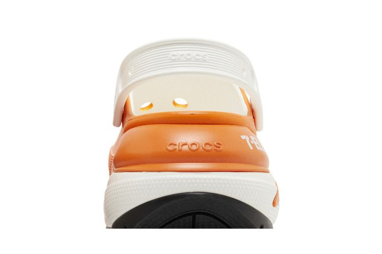 Кроссовки Crocs 7-Eleven x Mega Crush Clog 'Orange'