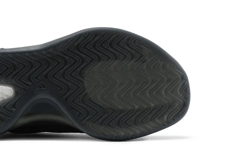 Krossovki-adidas-Yeezy-Quantum-Onyx-4