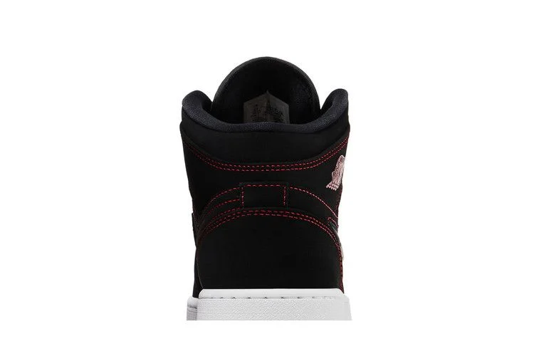 Krossovki-Air-Jordan-1-Mid-SE-GS-Fearless-6